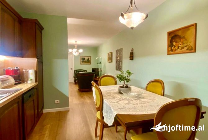 Shtepi me qera 2+1 ne Tirane - 750 Euro