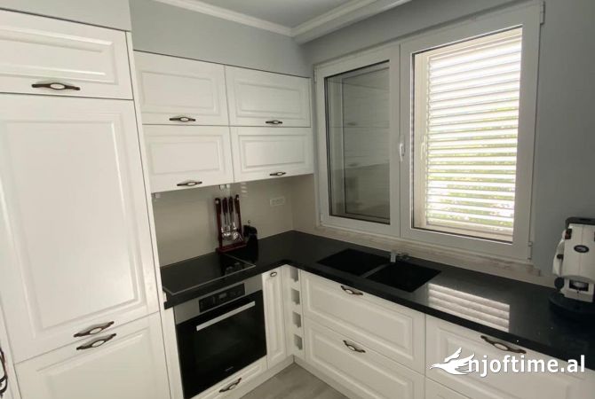Shtepi me qera 2+1 ne Tirane - 1,200 Euro