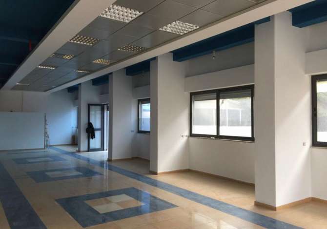 Shitet, Ambient Biznesi, Rruga Riza Cerova, 1650euro/m2