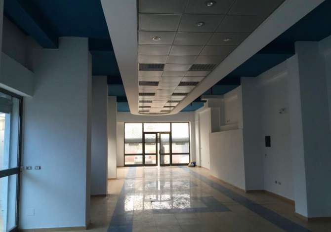 Shitet, Ambient Biznesi, Rruga Riza Cerova, 1650euro/m2