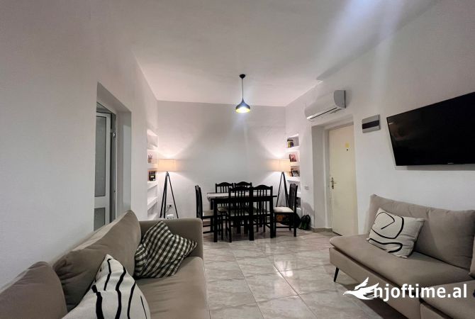 Shtepi me qera 2+1 ne Tirane - 700 Euro