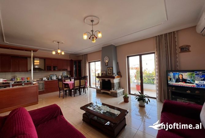 Shtepi ne shitje 3+1 ne Tirane - 365,000 Euro
