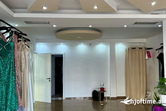 Ambient biznesi me qera 3+1 ne Tirane - 600 Euro