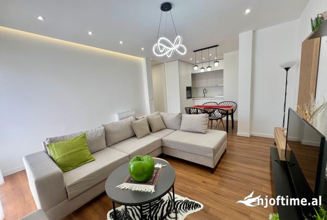 Shtepi me qera 2+1 ne Tirane - 800 Euro