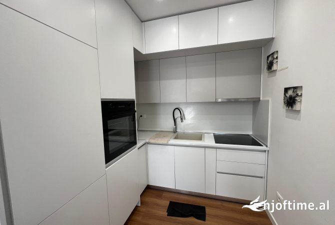 Shtepi me qera 2+1 ne Tirane - 800 Euro