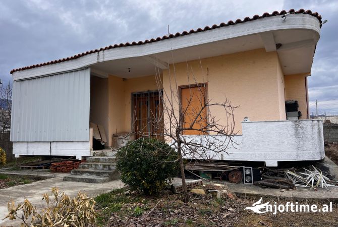 Shtepi ne shitje 2+1 ne Tirane - 200,000 Euro