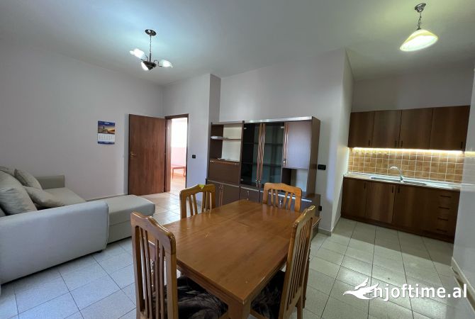 Shtepi me qera 2+1 ne Tirane - 450 Euro