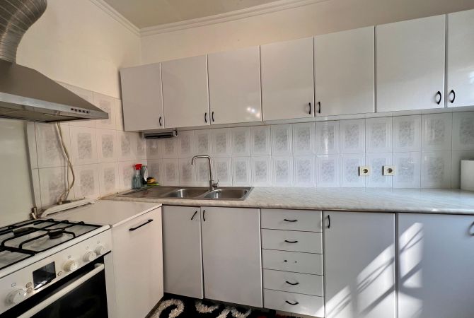 Shtepi me qera 2+1 ne Tirane - 500 Euro