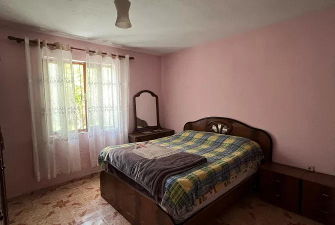Shtepi ne shitje 3+1 ne Tirane - 135,000 Euro