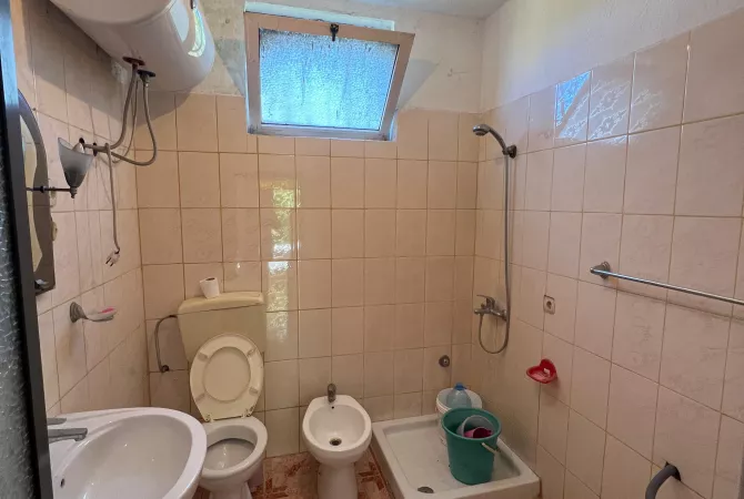 Shtepi ne shitje 3+1 ne Tirane - 135,000 Euro