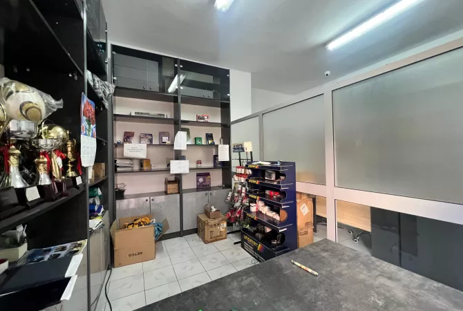 Business Property for Rent 1+1 in Tirana - 450 Euro