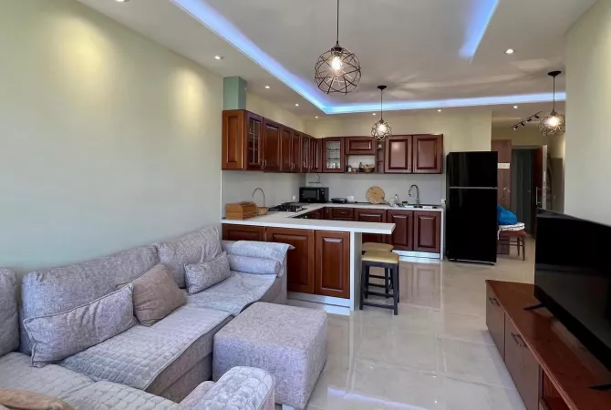 Shtepi me qera 2+1 ne Tirane - 1,100 Euro