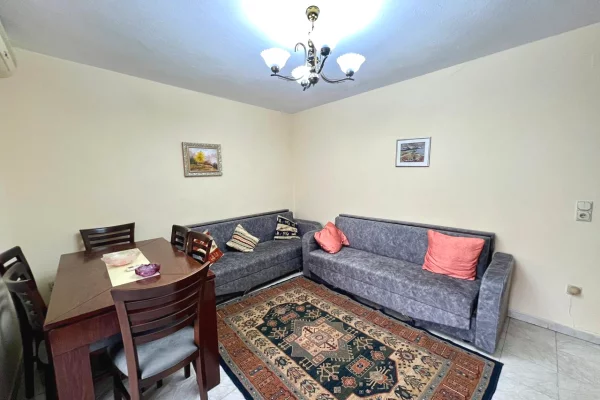 Shtepi me qera 2+1 ne Tirane - 600 Euro