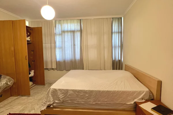 Shtepi ne shitje Shtepi Private ne Durres, 5+1, Mobilimi E mobiluar, Pagesa 680,000  Euro.