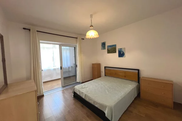 Shtepi me qera Apartament ne Tirane, 1+1, Mobilimi E mobiluar, Pagesa 620  Euro.