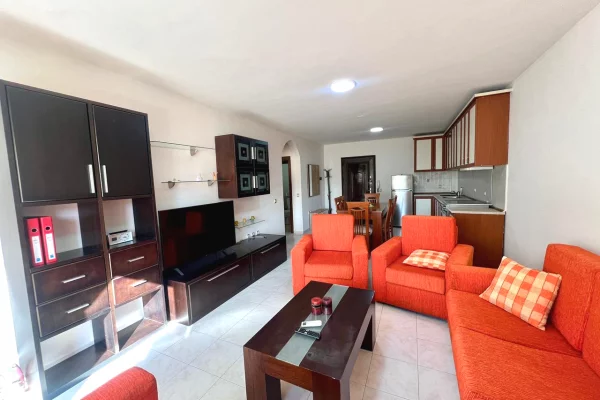 Shtepi me qera Apartament ne Tirane, 1+1, Mobilimi E mobiluar, Pagesa 400  Euro.