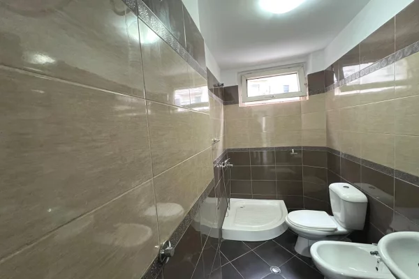 Shtepi me qera 2+1 ne Tirane - 500 Euro