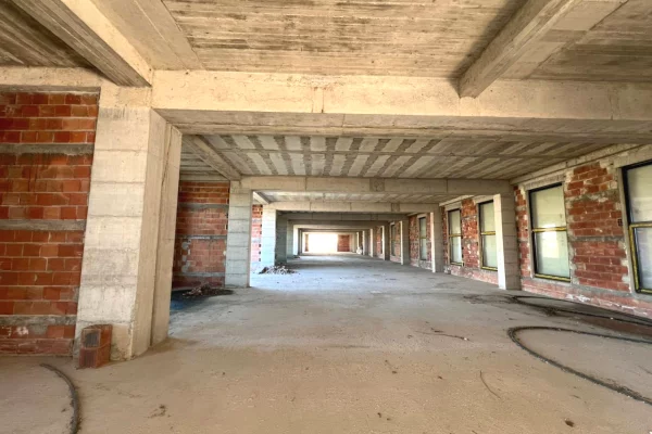 Ambient biznesi me qera 4+1 ne Tirane - 8,000 Euro