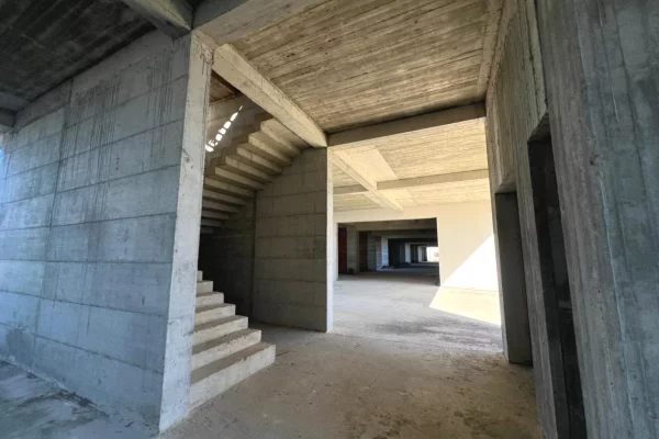 Jepet me Qira Ambient Biznesi – Kapanon + Zyre | Kamez