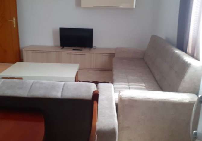 Shtepi me qera 1+1 ne Tirane - 30,000 Leke