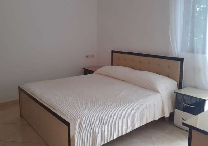 Shtepi me qera Apartament ne Tirane, 1+1, Mobilimi E mobiluar, Pagesa 30,000  Leke.