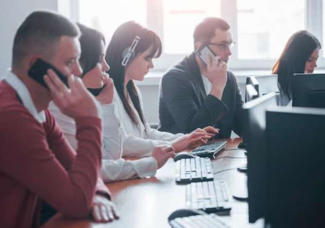 Njoftime Pune Consulent per gjuhen Gjermane, Italiane, Greke, Angleze, Spanjolle, Retention dhe operator per turnin e darkes me Kanadan, Team Leader