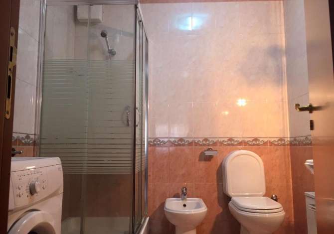 Shtepi me qera Apartament ne Tirane, 2+1, Mobilimi E mobiluar, Pagesa 600  Euro.