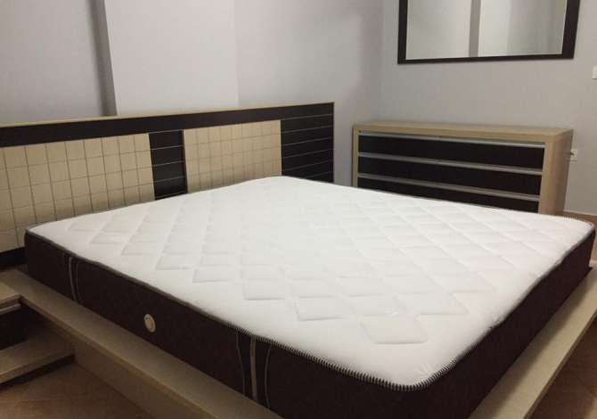 Shtepi me qera Apartament ne Tirane, 2+1, Mobilimi E mobiluar, Pagesa 600  Euro.