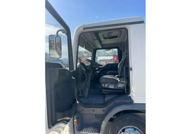 Makina ne shitje ne Tirane - 20,000 Euro