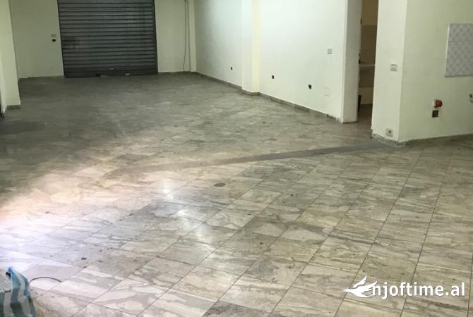 Ambient biznesi me qera 1+1 ne Tirane - 100,000 Leke