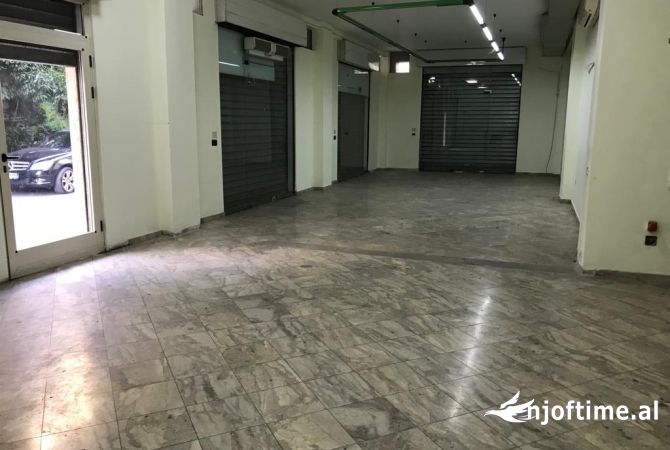 Ambient biznesi me qera 1+1 ne Tirane - 100,000 Leke