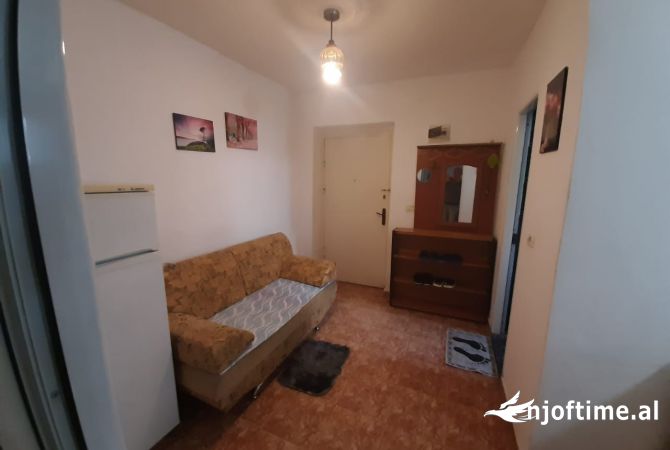 Shtepi me qera 1+1 ne Tirane - 40,000 Leke