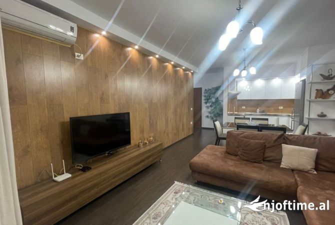 Shtepi me qera 2+1 ne Tirane - 550 Euro