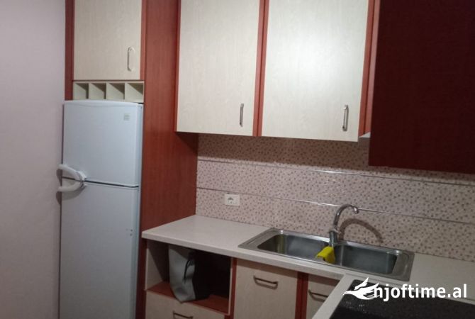 Shtepi me qera 1+1 ne Tirane - 400 Euro