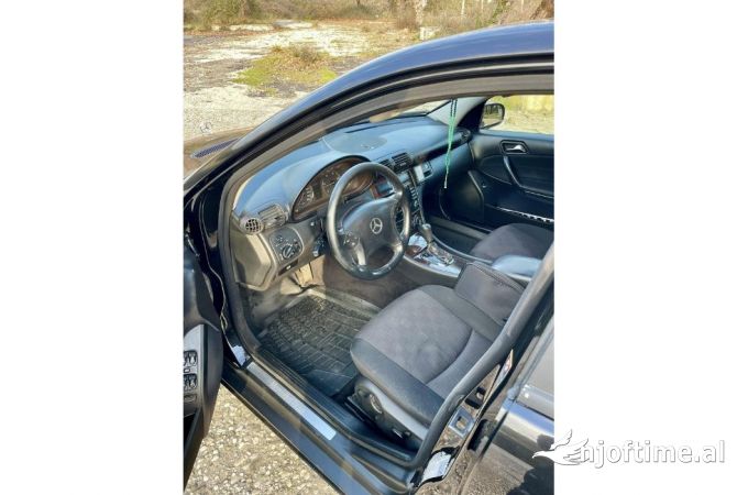 Makina ne shitje  ne Fier - 4,500 Euro