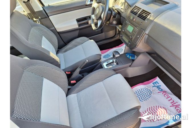 Makina ne shitje  ne Tirane - 5,500 Euro