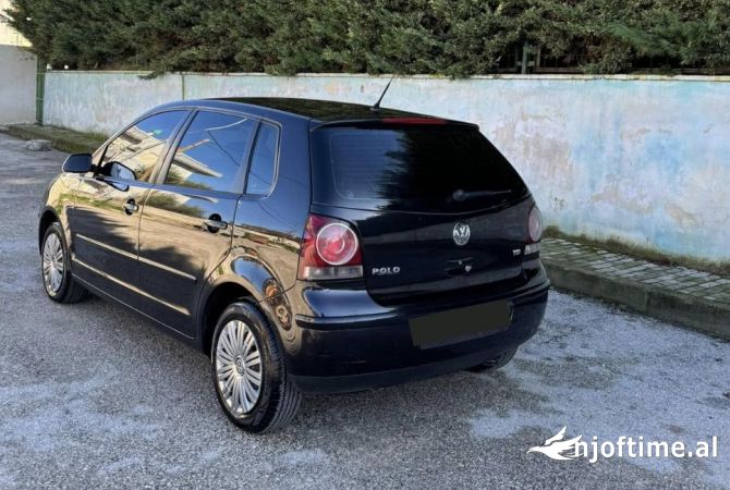 Makina ne shitje  ne Fier - 2,950 Euro