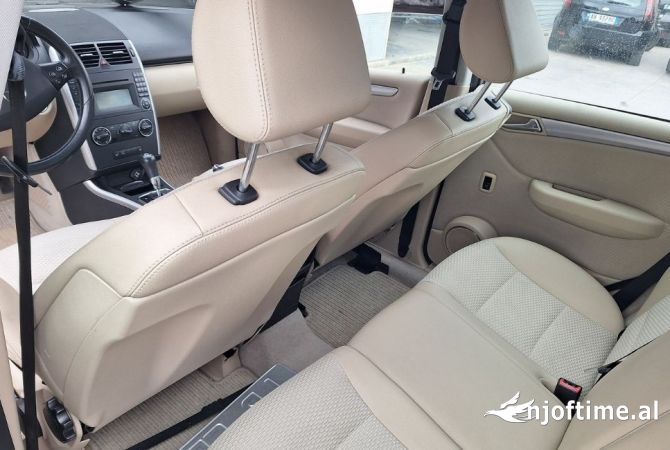 Makina ne shitje  ne Tirane - 5,500 Euro