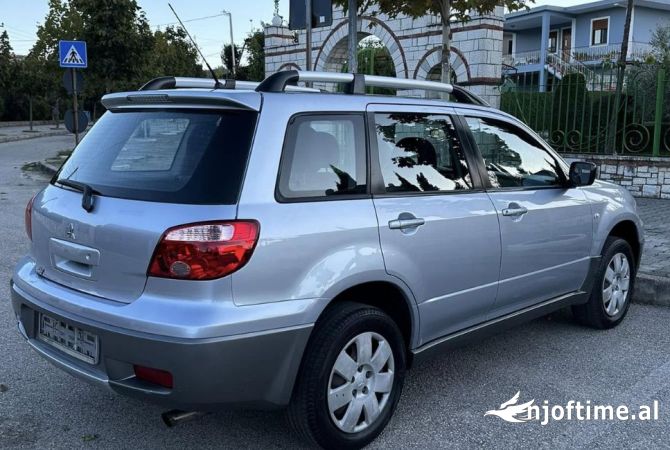 Makina ne shitje  ne Tirane - 3,800 Euro
