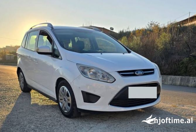 Makina ne shitje ne Tirane - 5,900 Euro