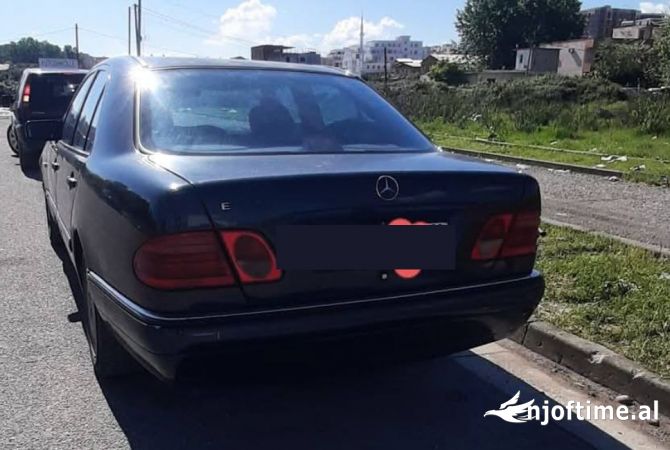 Makina ne shitje ne Tirane - 1,900 Euro