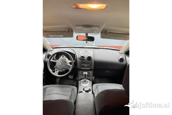 Makina ne shitje  ne Tirane - 7,000 Euro