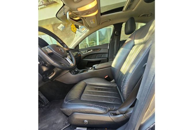 Makina ne shitje  ne Tirane - 13,500 Euro