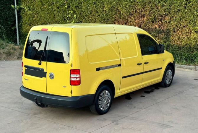 Makina ne shitje  ne Tirane - 7,500 Euro