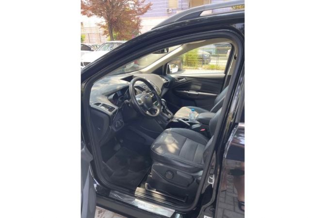 Makina ne shitje ne Tirane, Ford, 2014 Diesel,Kambio Automatik Pagesa 8,500  Euro.