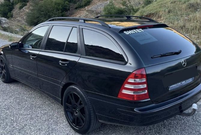 Auto in Vendita  a Tirana - 4,200 Euro
