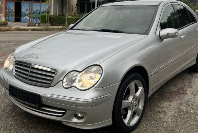 Makina ne shitje ne Tirane - 4,700 Euro