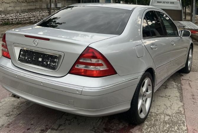 Auto in Vendita  a Tirana - 4,700 Euro