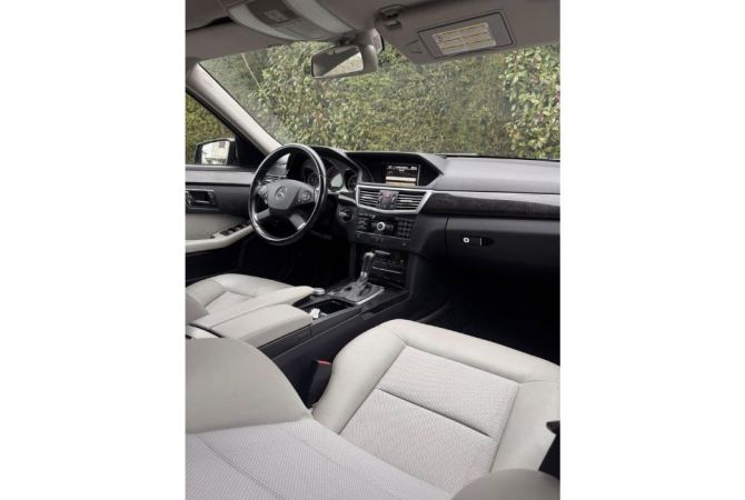 Makina ne shitje ne Tirane, Mercedes-Benz, 2010 Diesel,Kambio Automatik Pagesa 8,500  Euro.
