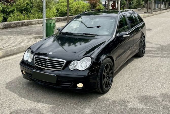 Makina ne shitje  ne Tirane - 4,000 Euro